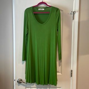 Beautiful boutique green flowy dress